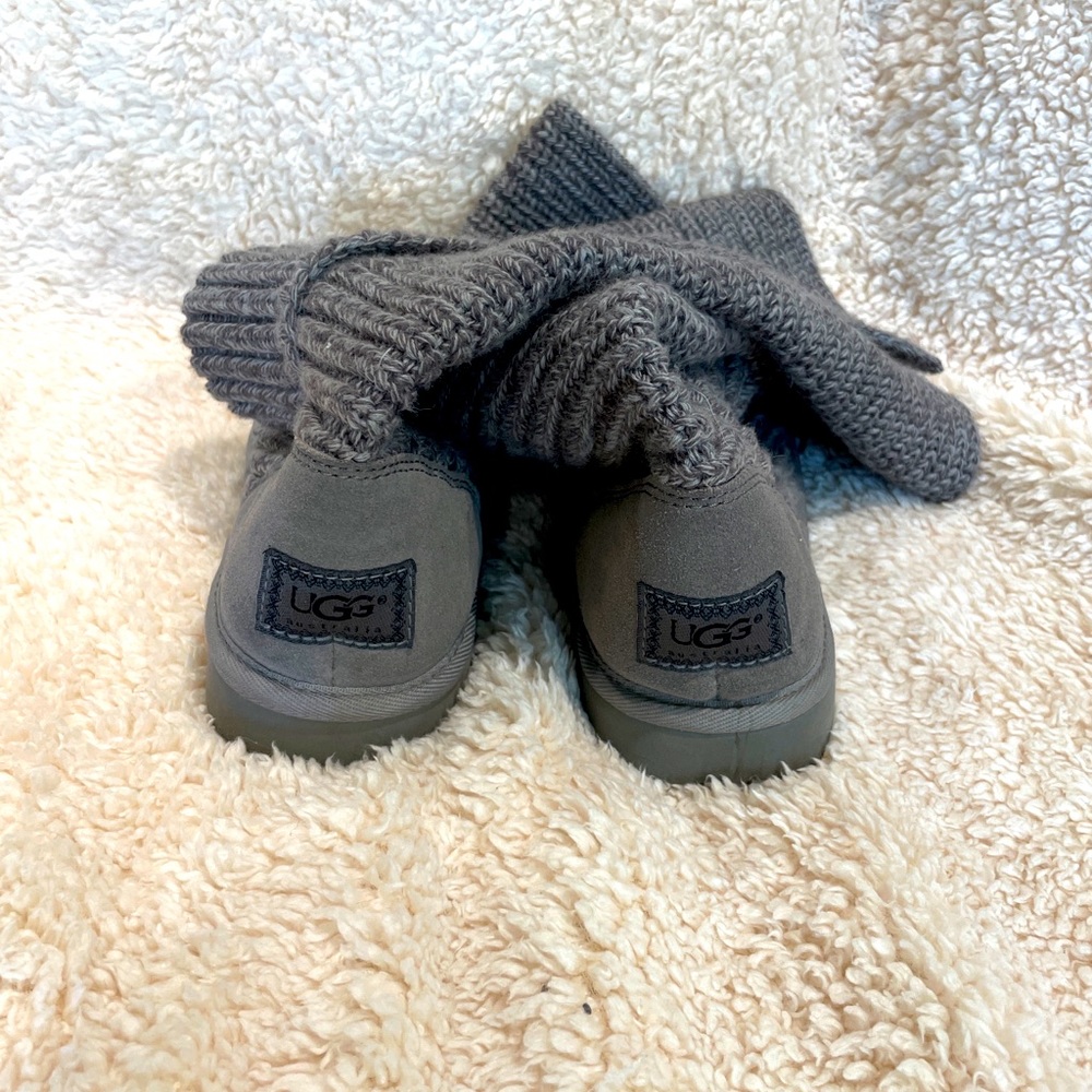 Authentic UGG grey knit sweater boots size 8